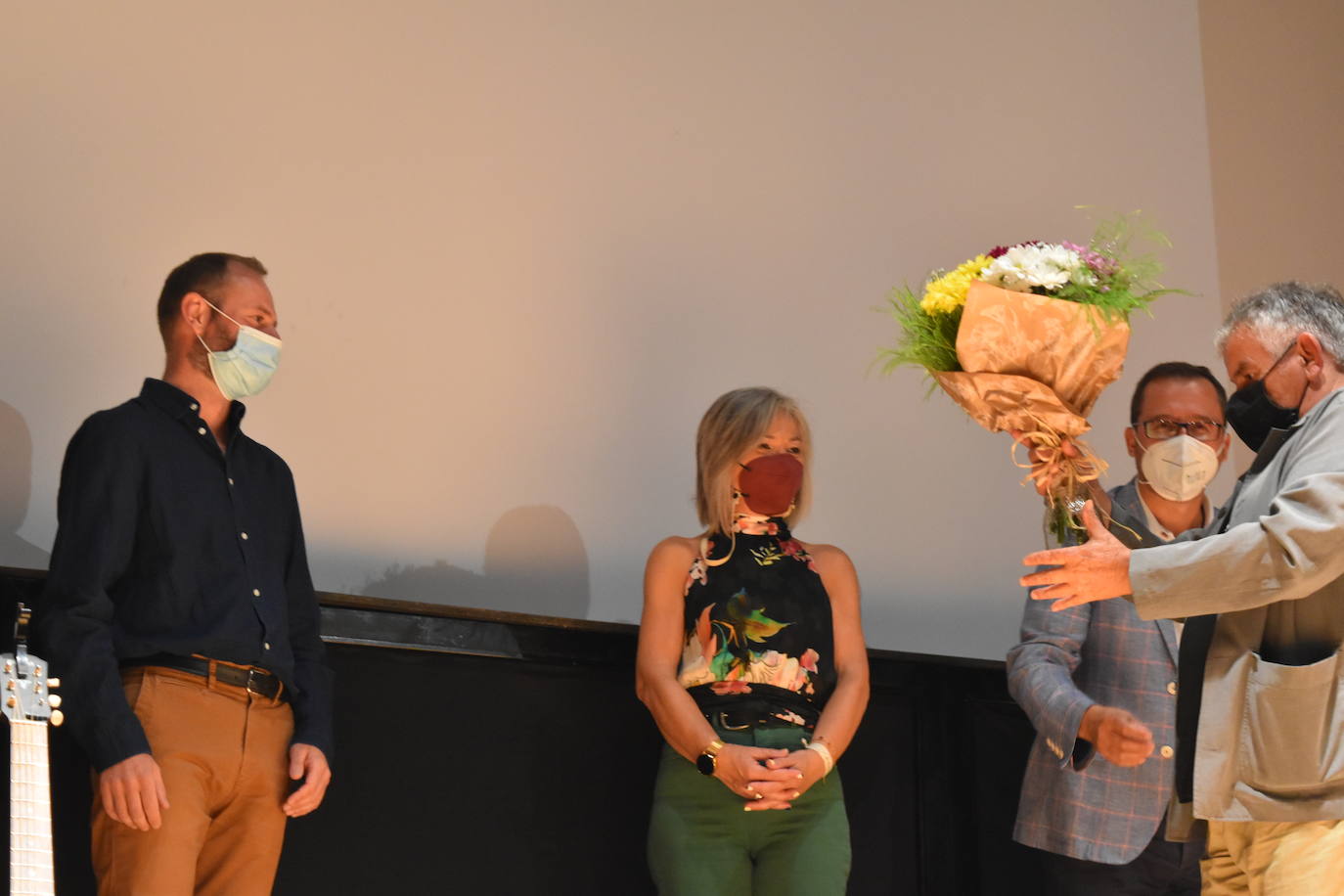 Fotos: Wifredo Román recibe emocionado en Aguilar de Campoo el premio Arco