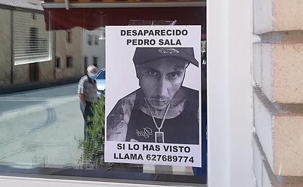Cartel colocado en un establecimiento de Langa.