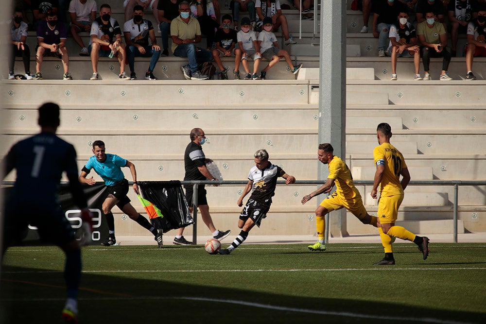 Goleada de Unionistas por 3-0 al Extremadura UD con dos goles del "pichichi" Rayco