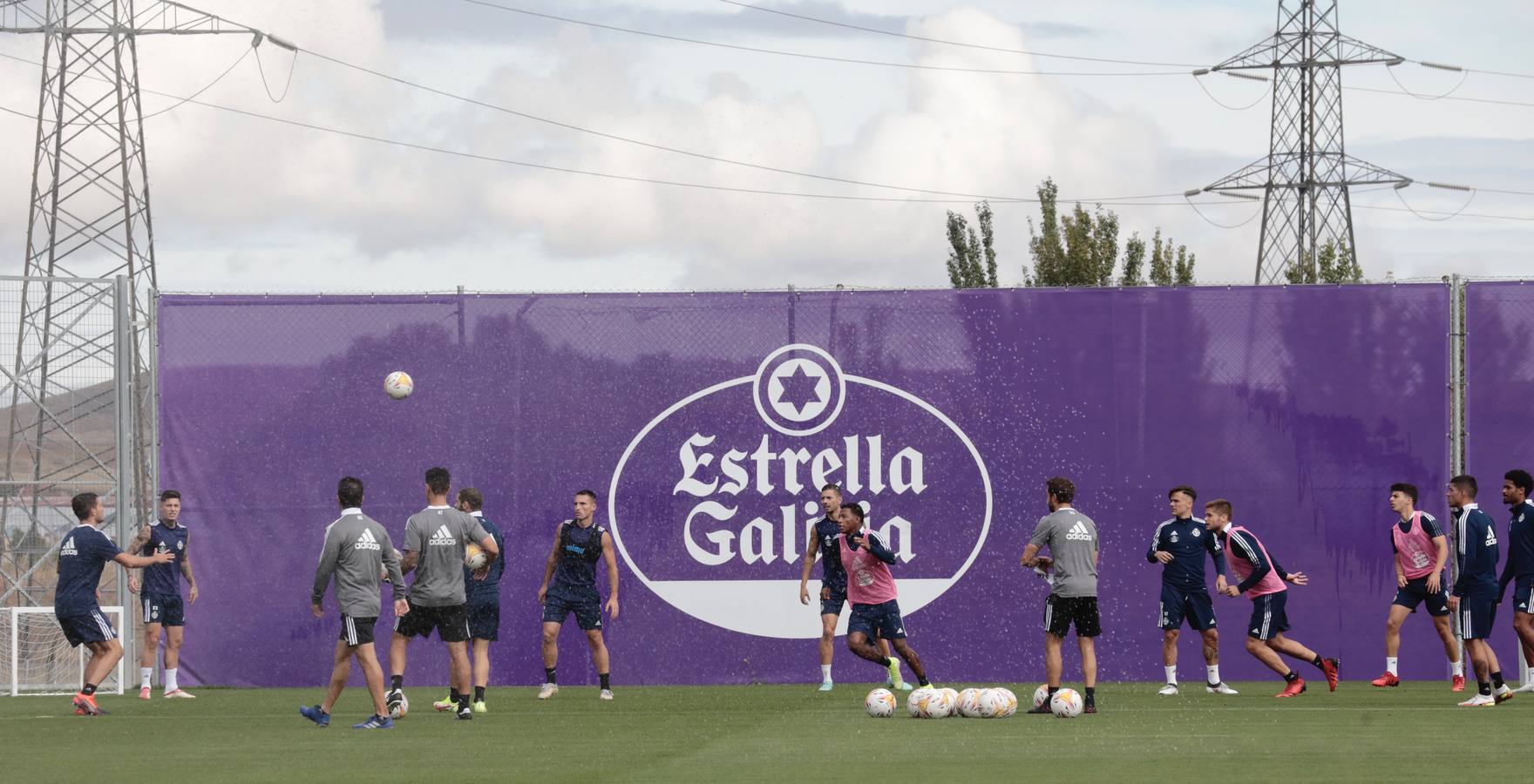 Fotos: Entrenamiento del Real Valladolid en los Anexos