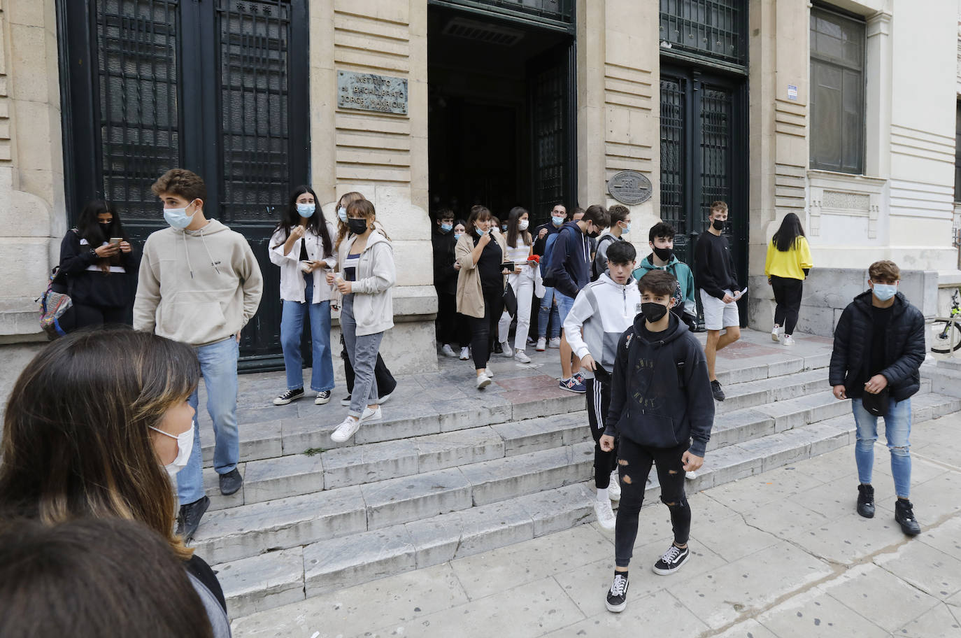 Fotos: Siete mil alumnos de ESO y Bachillerato vuelven a clase