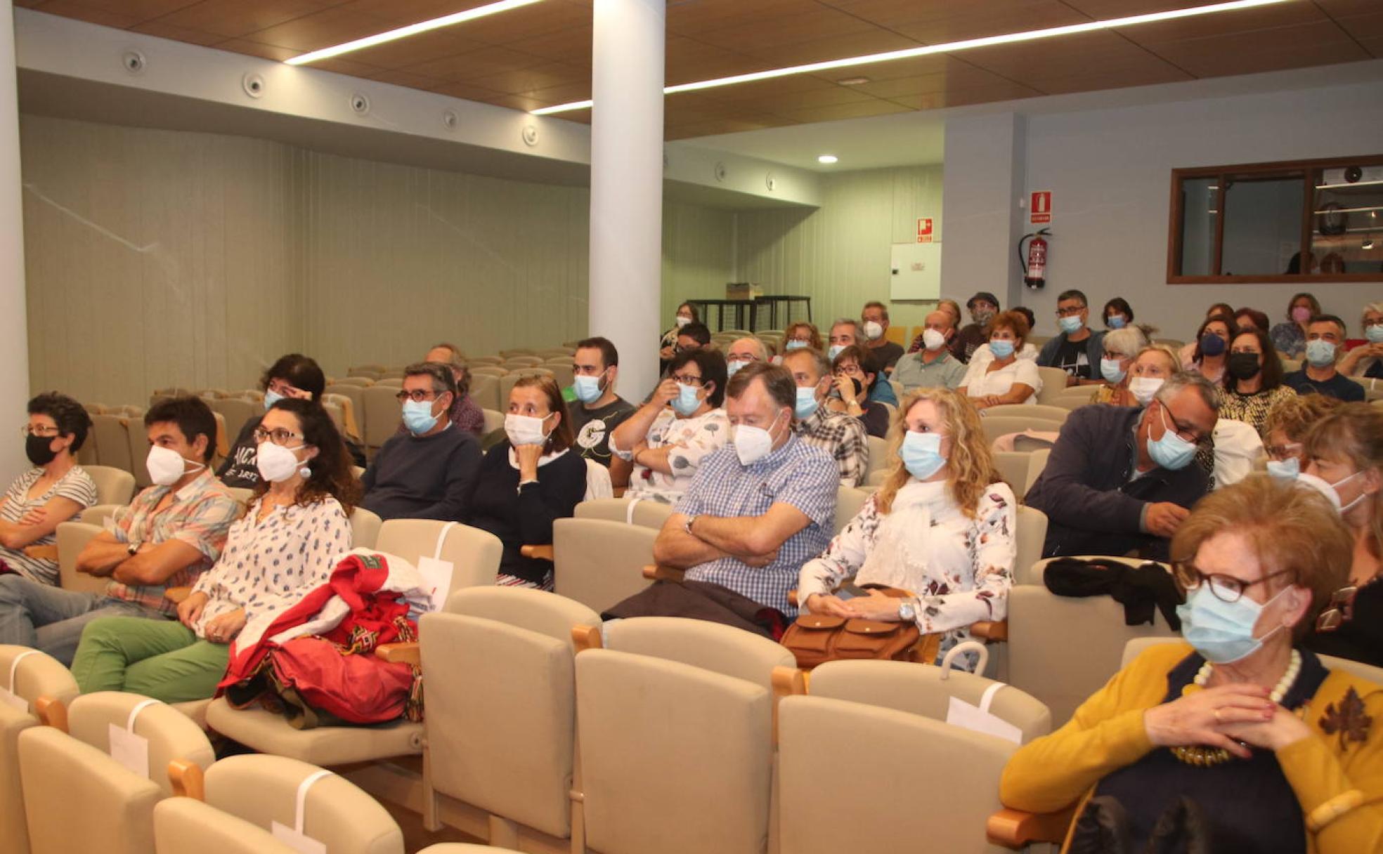 Asistentes a la puesta de largo del cineclub.