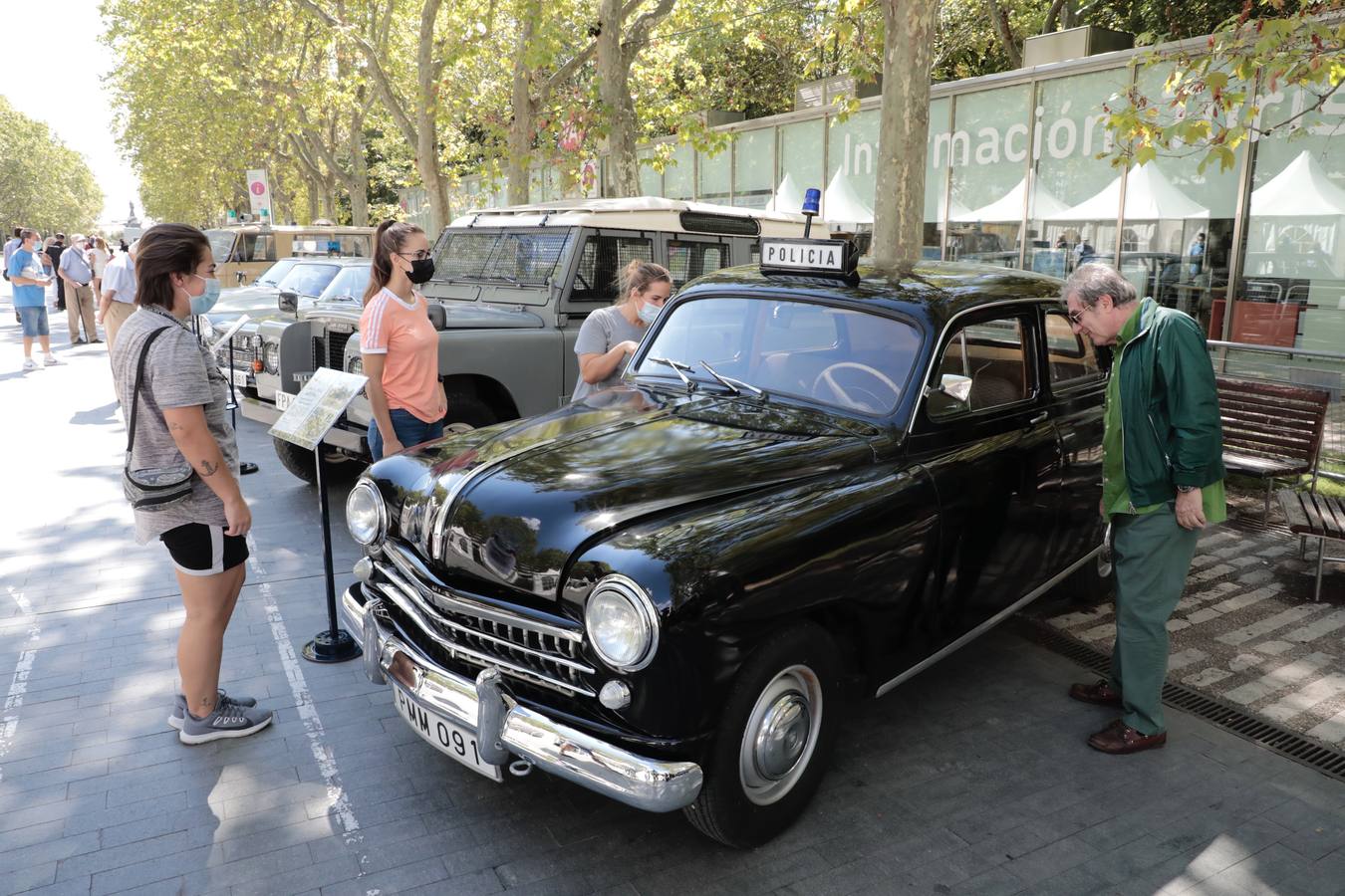 Fotos: Exposición del Día de la Policía en la Acera de Recoletos de Valladolid