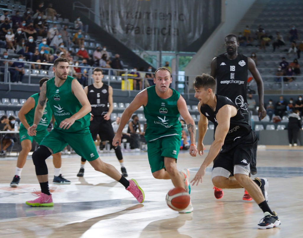 EasyCharger Palencia 91 - 81 Cáceres 