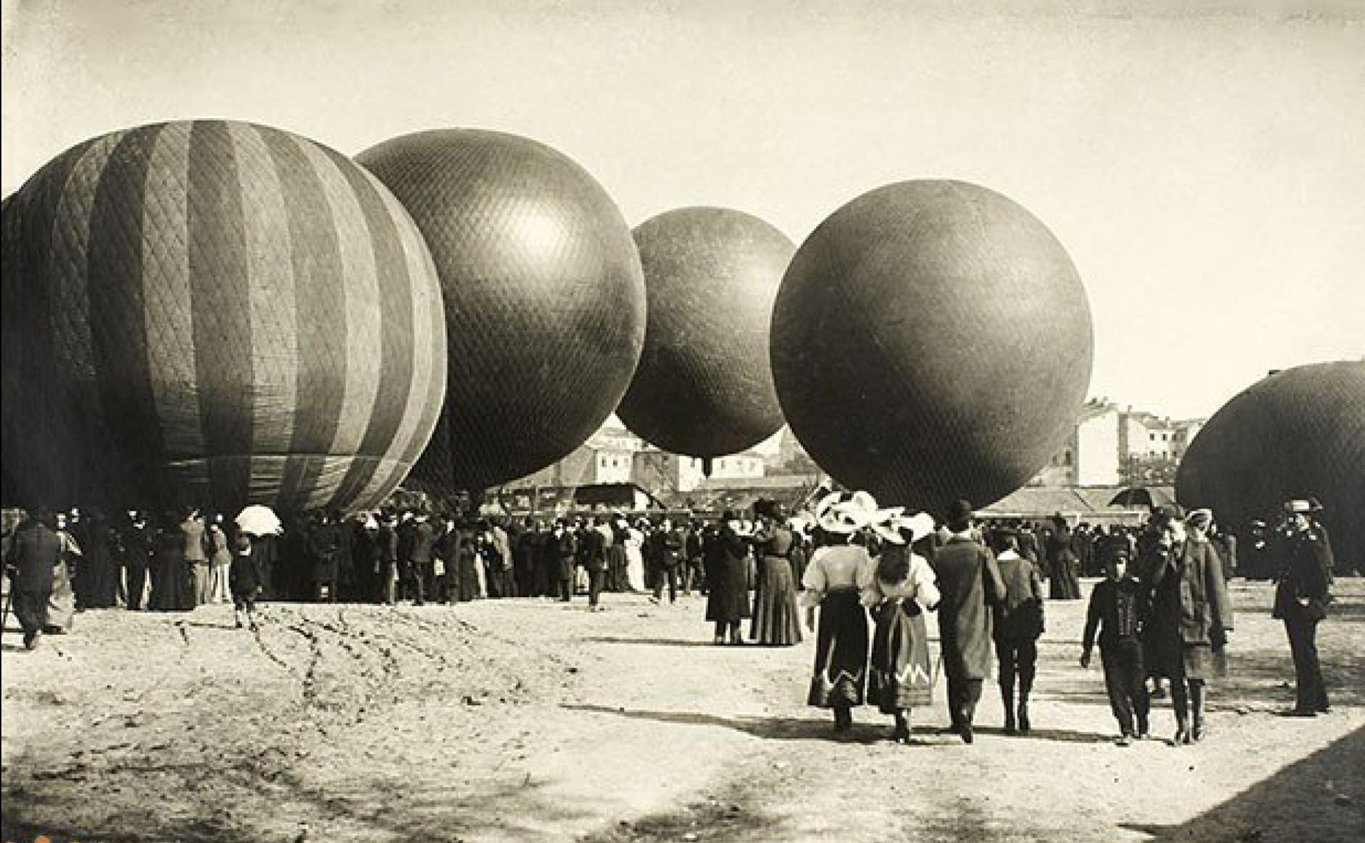 Numerosos globos sonda fueron alzados al vuelo para registrar el eclipse. 