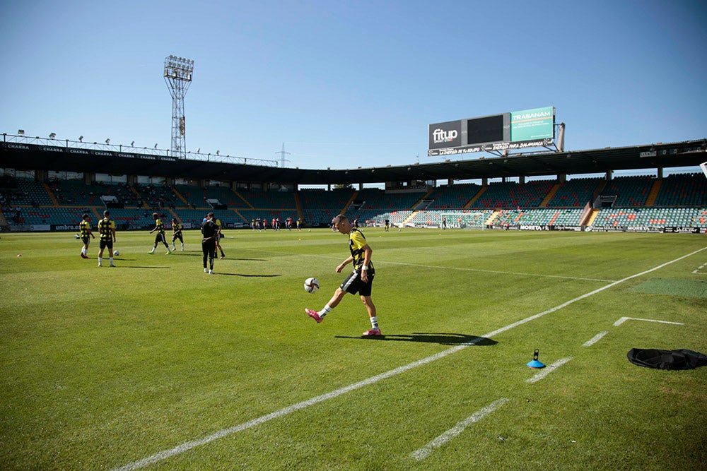 Empate a cero entre Salamanca CF UDS y Bergantiños FC en la vuelta de Uxio da Pena al Helmántico