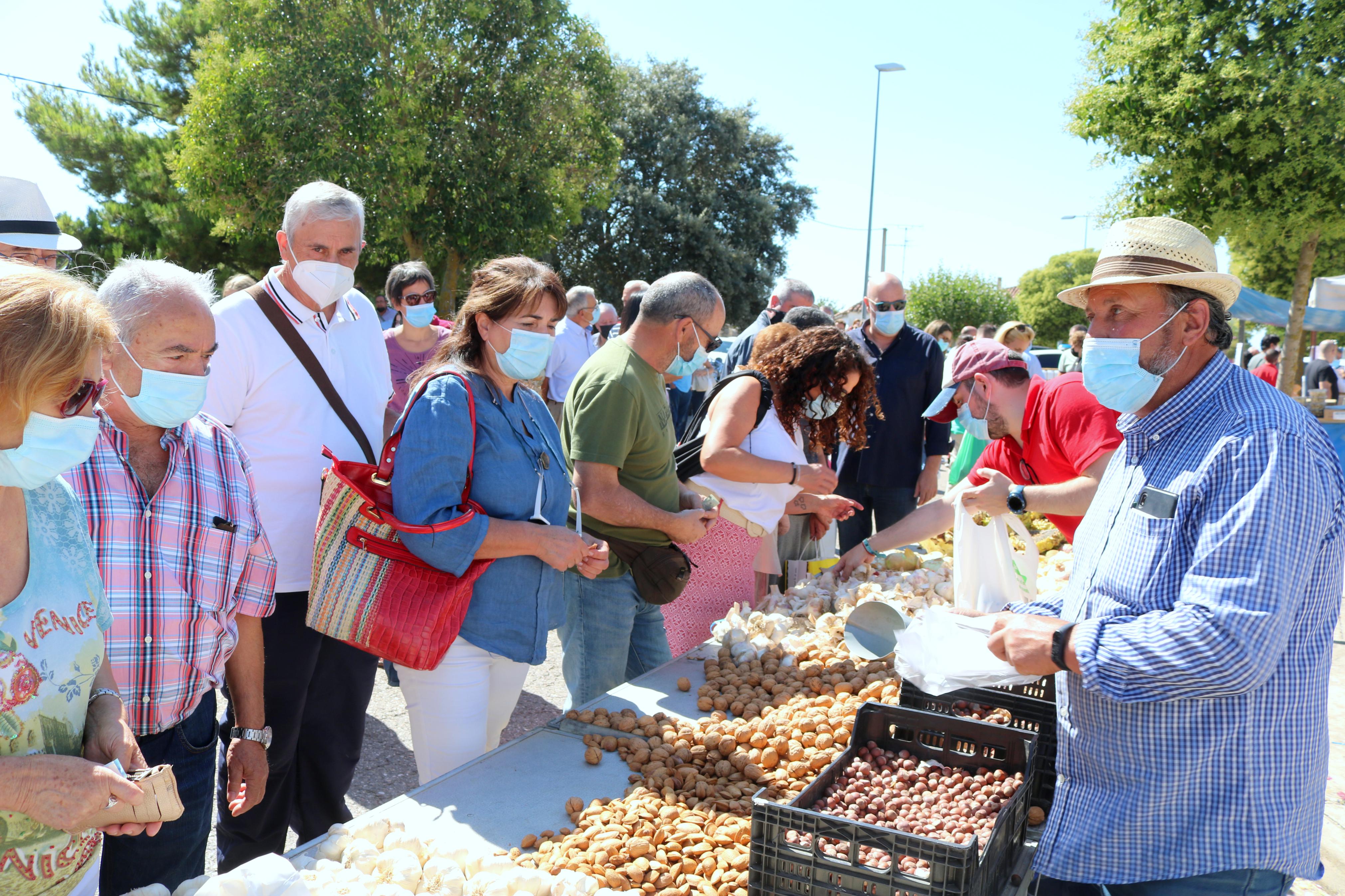 La Feria del Pimiento registró numerosa afluencia de público durante toda la jornada