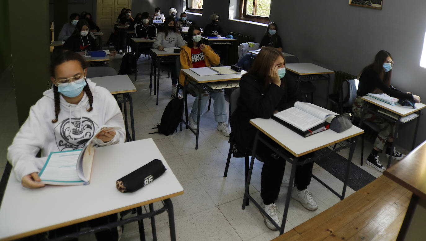 Fotos: Los ciclos de FP vuelven a las aulas en Palencia