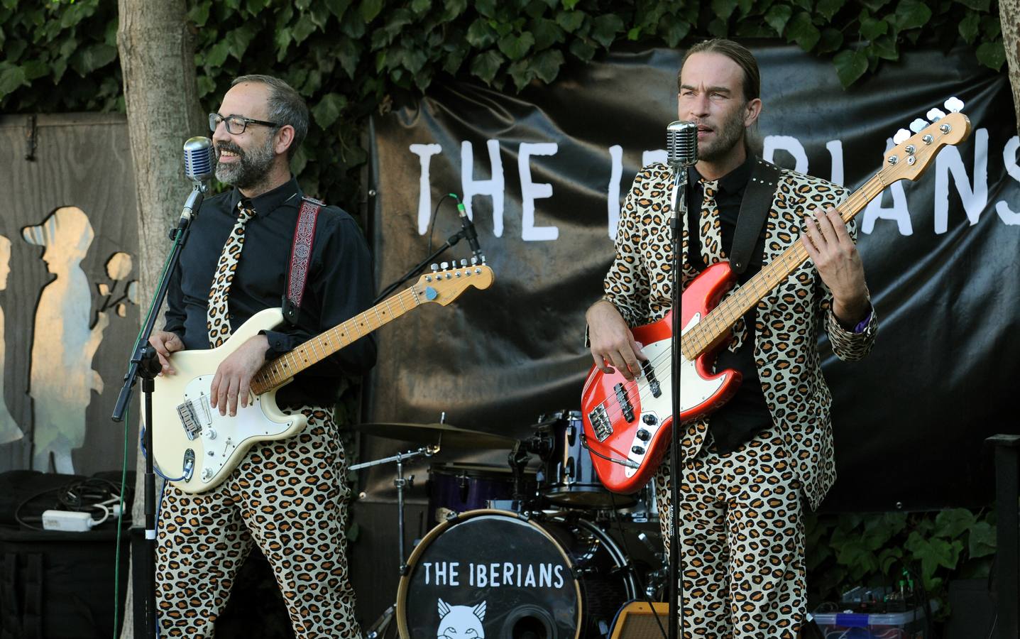 Fotos: Actuación de The Iberians en la terraza &#039;Los Guindales&#039; de Santovenia de Pisuerga