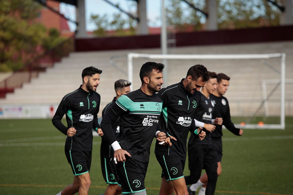 Mandi Sosa ya se entrena junto a sus compañeros en el Reina Sofía en su regreso a Unionistas, preparando el partido del domingo ante el Deportivo de La Coruña 