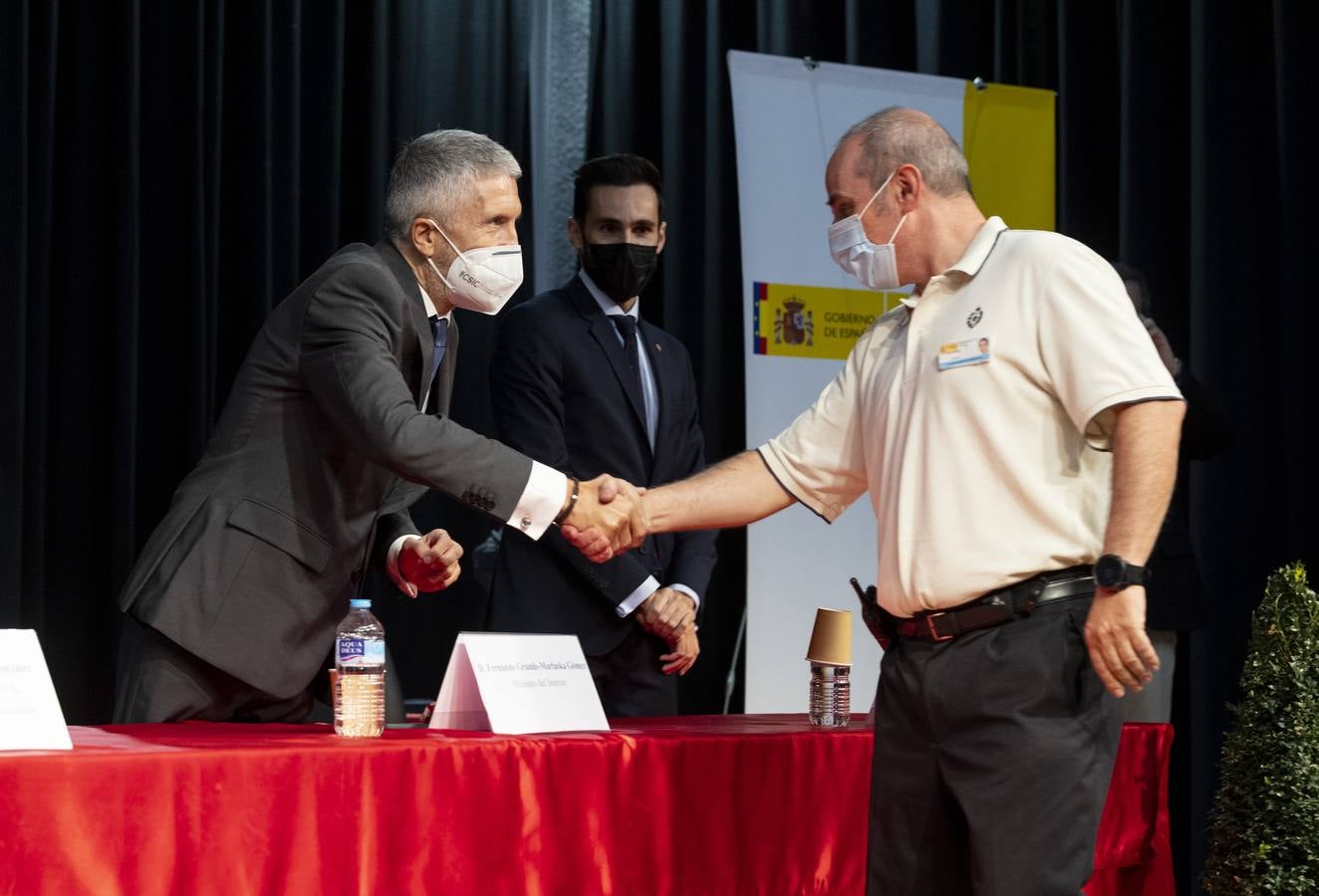 Fotos: Entrega de las medallas de Instituciones Penitenciarias en la cárcel de Villanubla
