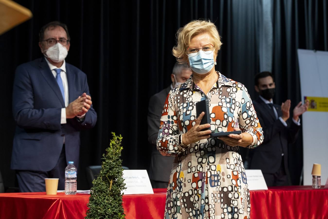 Fotos: Entrega de las medallas de Instituciones Penitenciarias en la cárcel de Villanubla