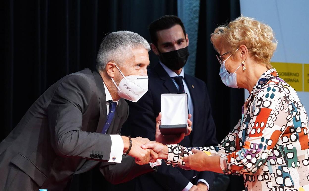 Fernando Grande-Marlaska entrega de medallas con motivo de la festividad de La Merced.