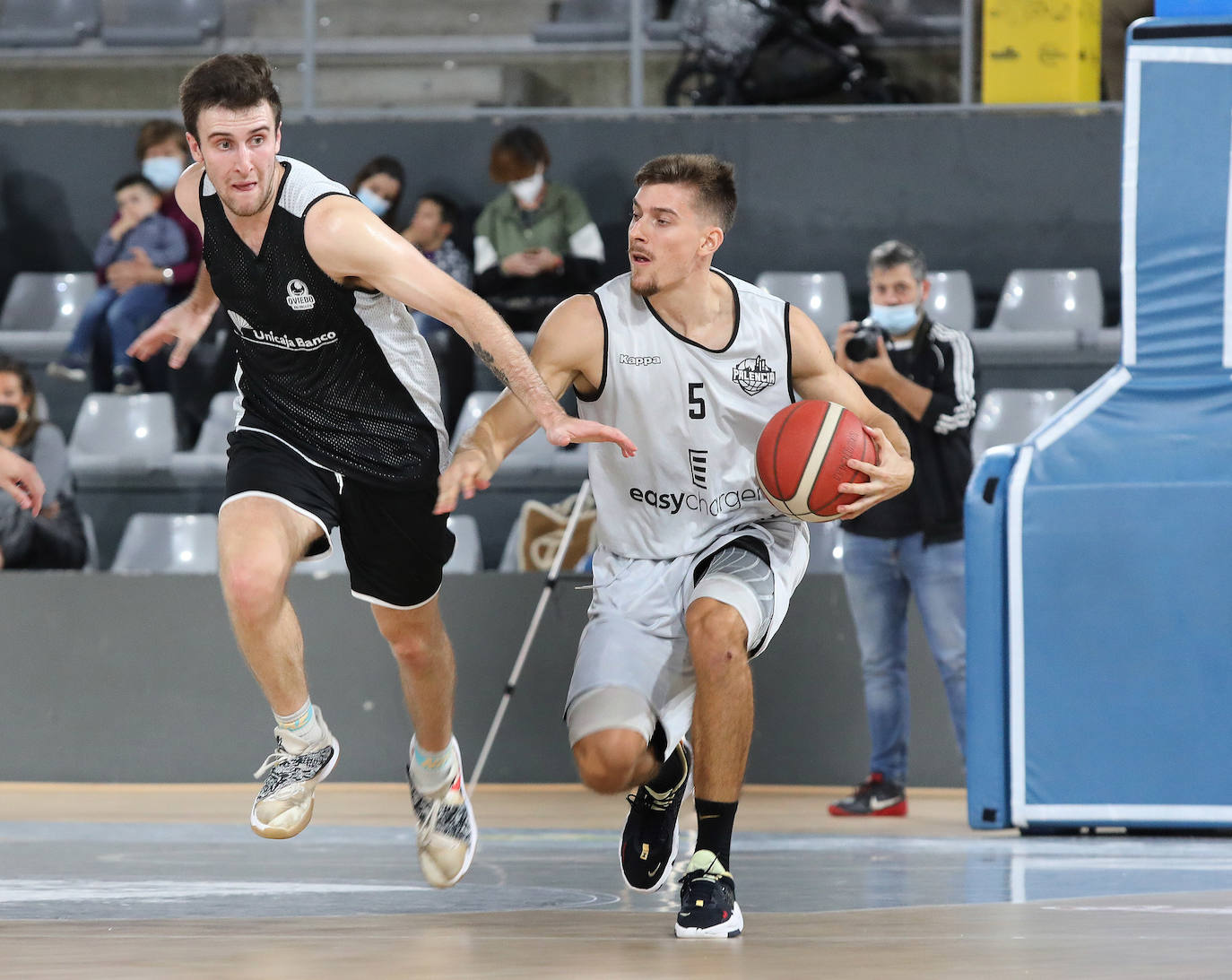 Fotos: Easycharger Palencia 87- Unicaja Banco Oviedo 79