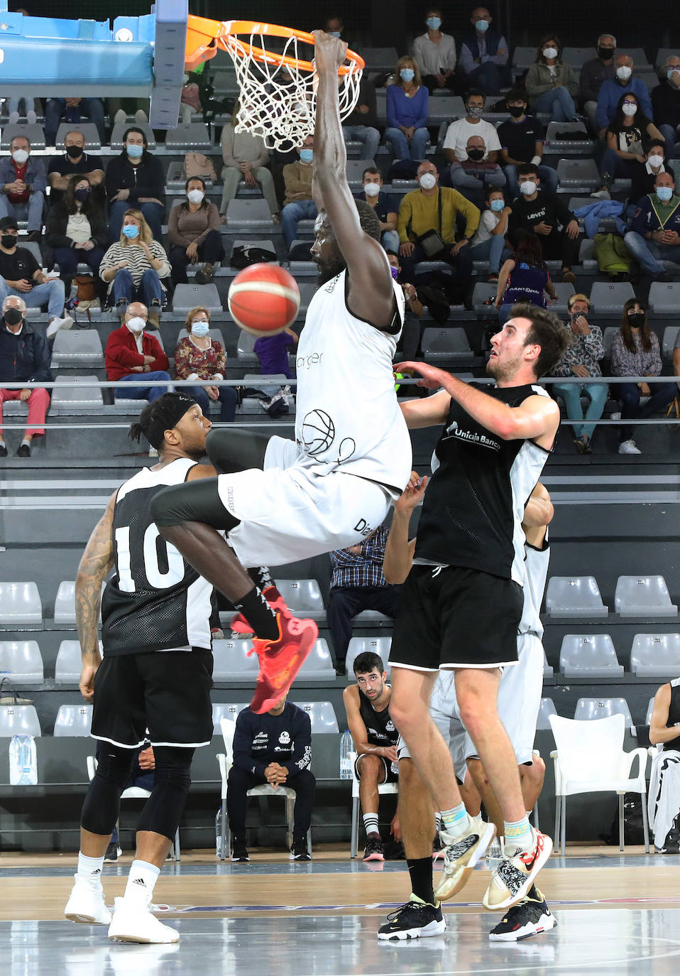 Fotos: Easycharger Palencia 87- Unicaja Banco Oviedo 79