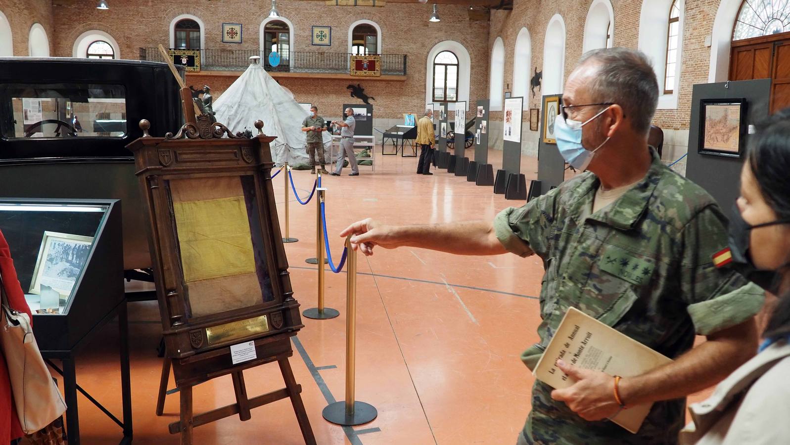Fotos: La Academia de Caballería de Valladolid rinde homenaje al Regimiento Alcántara en su centenario