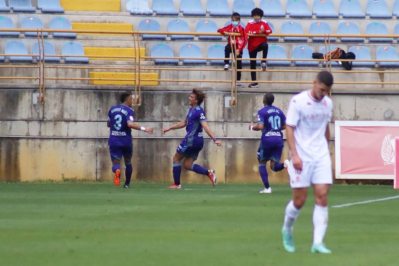Fotos: Derrota del Valladolid Promesas frente a la Cultural Leonesa (4-2)