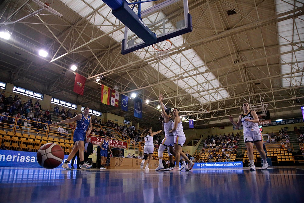 Un CB Avenida en construcción sin sus WNBA estrena su casillero de triunfos ligueros (66-48) ante Tenerife