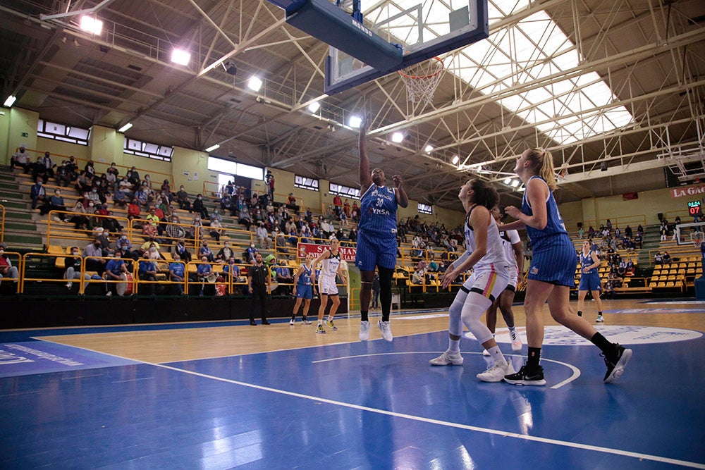 Un CB Avenida en construcción sin sus WNBA estrena su casillero de triunfos ligueros (66-48) ante Tenerife