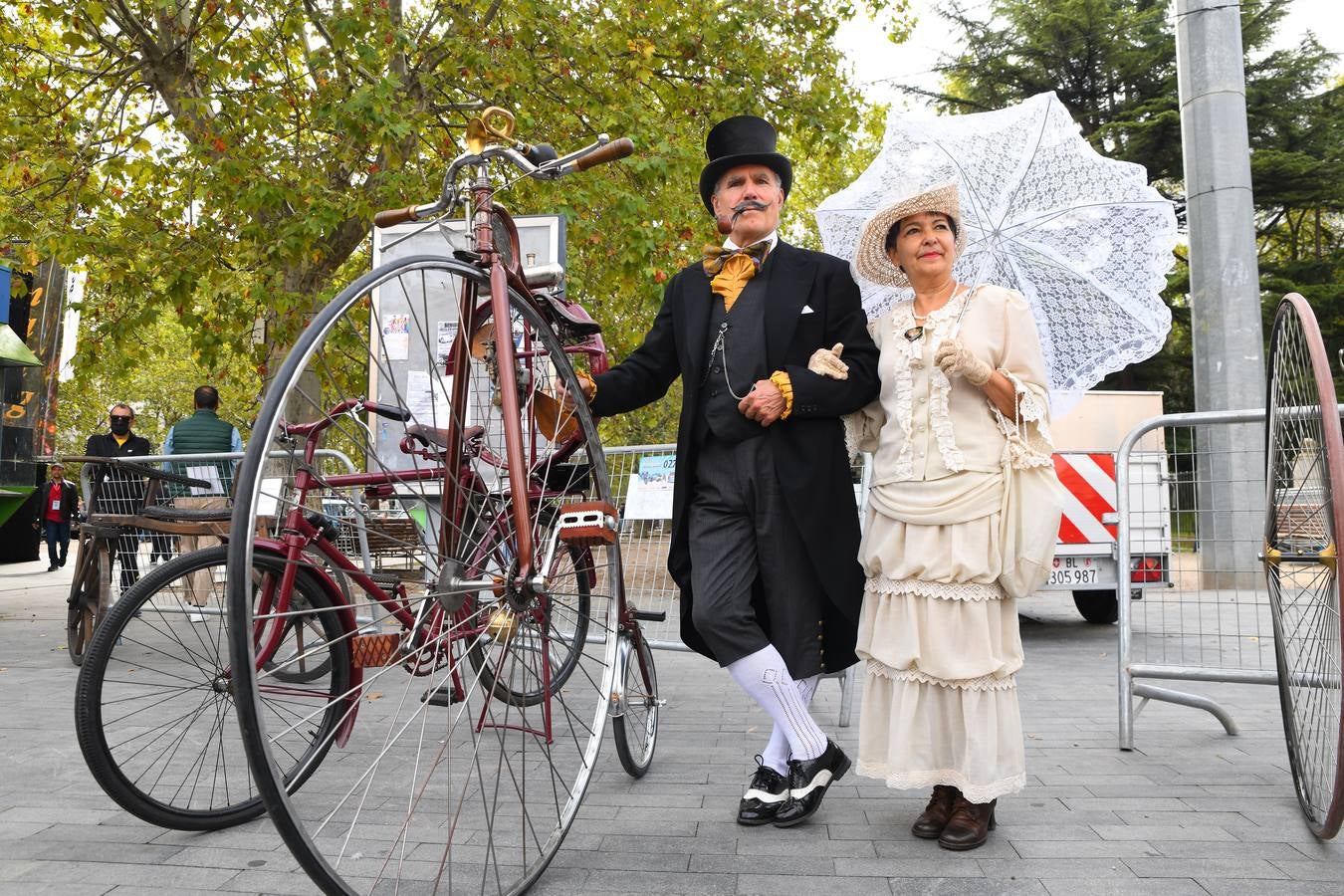 Fotos: Ambiente y entrega de premios en el Valladolid Motor Vintage (10)