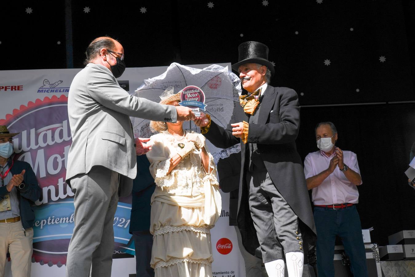 Fotos: Ambiente y entrega de premios en el Valladolid Motor Vintage (10)