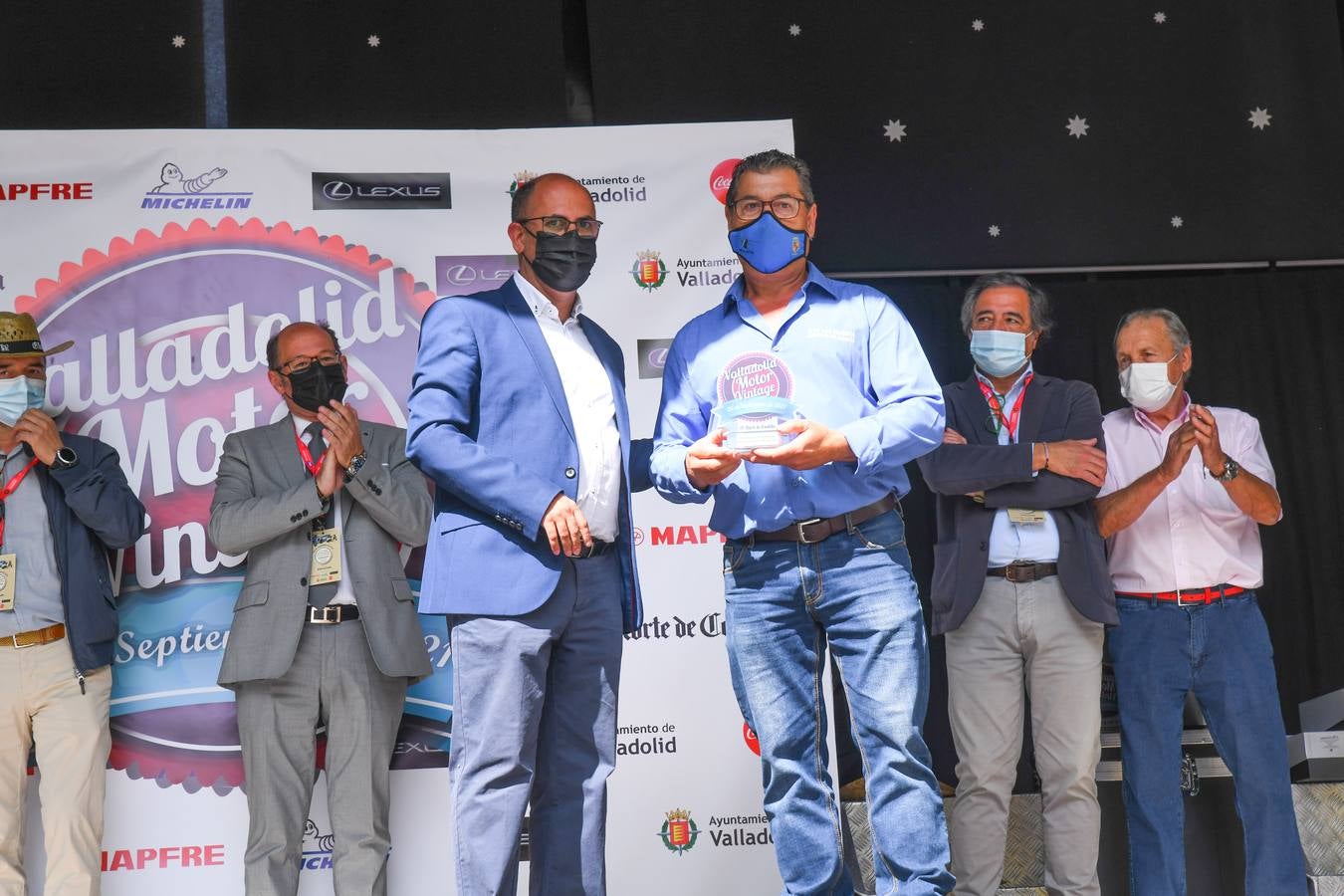 Fotos: Ambiente y entrega de premios en el Valladolid Motor Vintage (10)