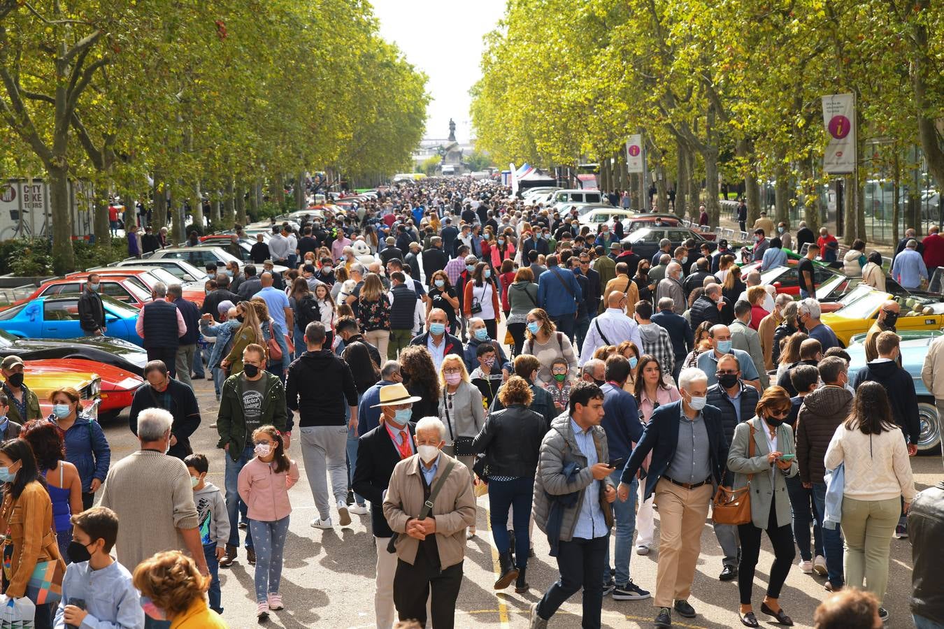 Fotos: Ambiente y entrega de premios en el Valladolid Motor Vintage (10)