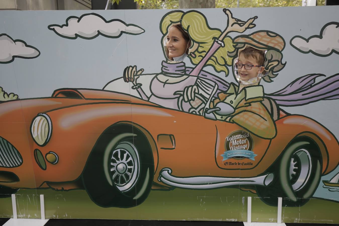 Fotos: Búscate en el Photocall del Valladolid Motor Vintage (9)