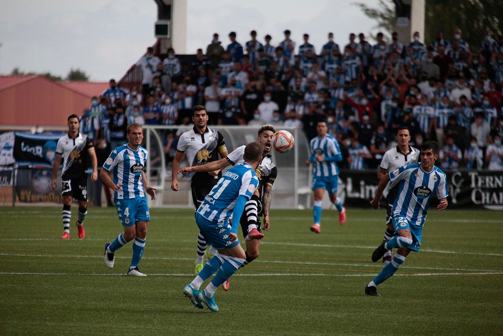 Victoria y liderato para Unionistas ante el Deportivo de La Coruña (2-1)