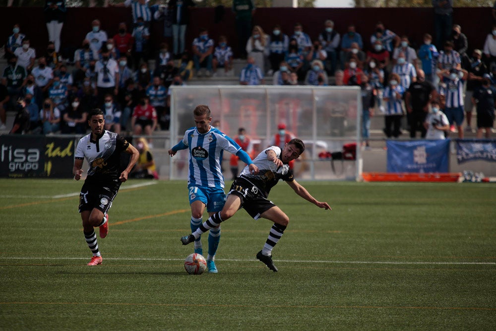 Victoria y liderato para Unionistas ante el Deportivo de La Coruña (2-1)