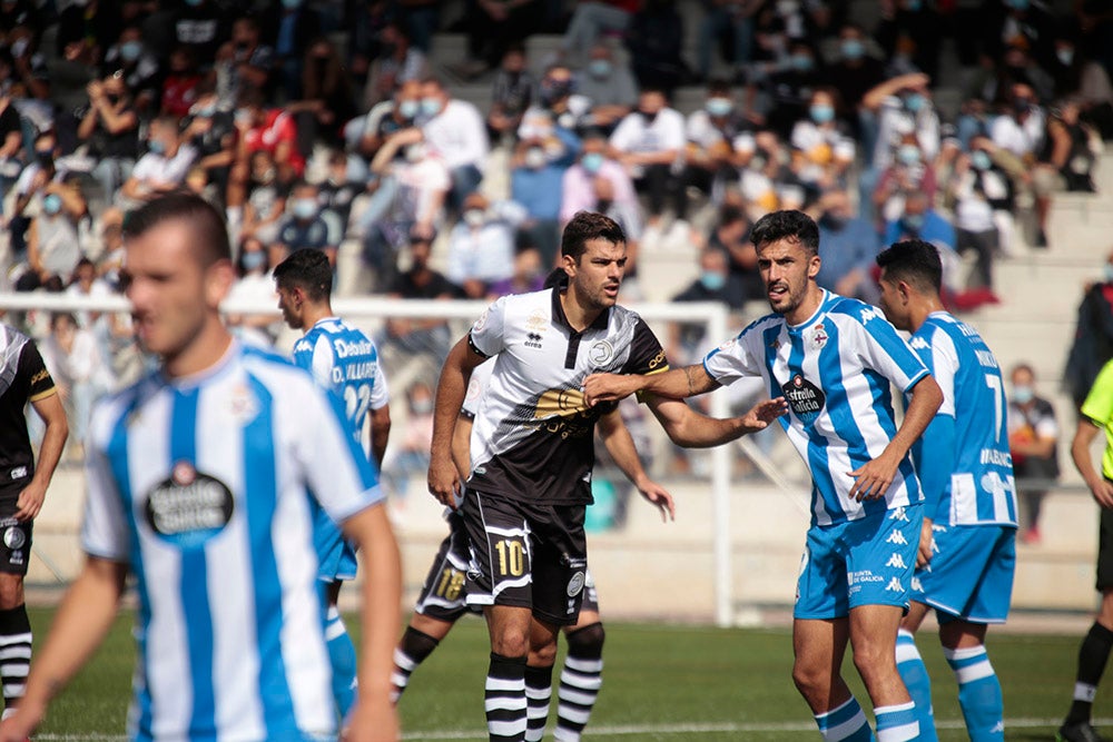 Victoria y liderato para Unionistas ante el Deportivo de La Coruña (2-1)