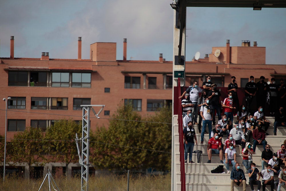 Una Reina Sofía hasta la bandera lleva a Unionistas hasta el liderato