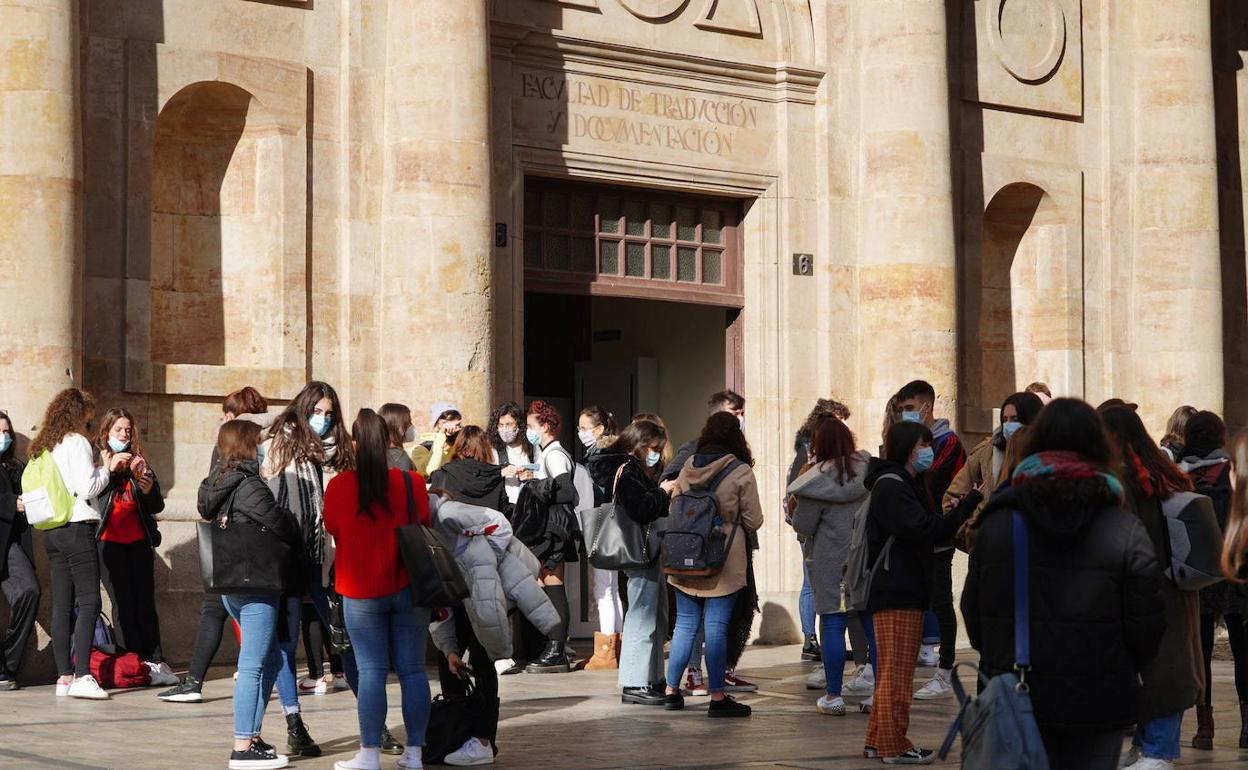 La USAL bate sus récords de matrícula y supera los 2.800 estudiantes respecto al pasado curso