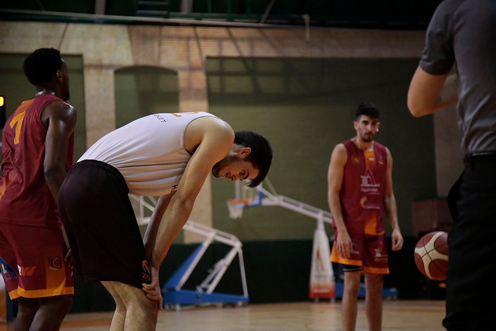 El Aquimisa Carbajosa Empresarial remonta al final al Zentro Madrid (82-74)