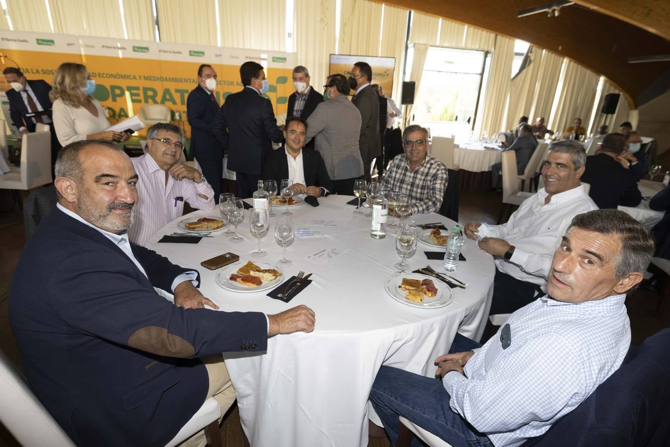 Ramón Bocos, J. Ignacio de la Fuente (Sigfito), J. Luis Domínguez, Gustavo Pericacho (Acor), M. Ángel del Río (Acor) y Eliseo Veganzones (vicepresidente de Acor).