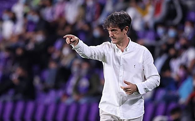 El Real Valladolid debe «acabar las jugadas y no dejar correr» para ganar en El Toralín