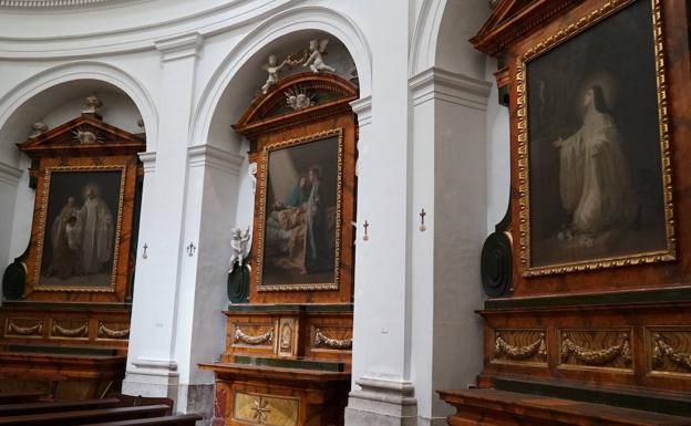 De izquierda a derecha, 'San Bernardo y San Roberto, 'El tránsito de San José' y 'Santa Ludgarda', las tres obras de Goya en la Iglesia de San Joaquín y Santa Ana, en Valladolid.