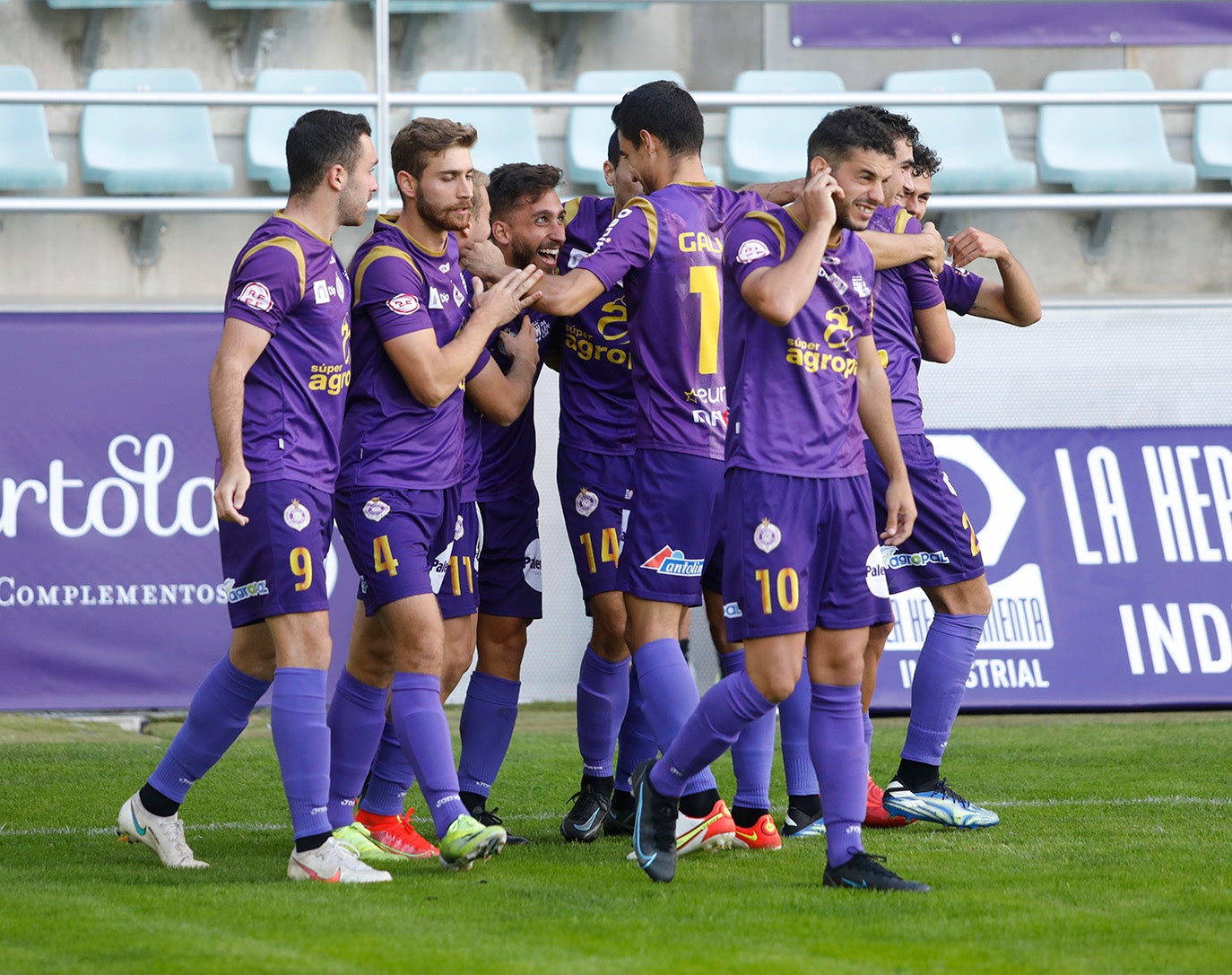 Palencia Cristo Atlético 3 - 0 C.D.A Navalcarnero