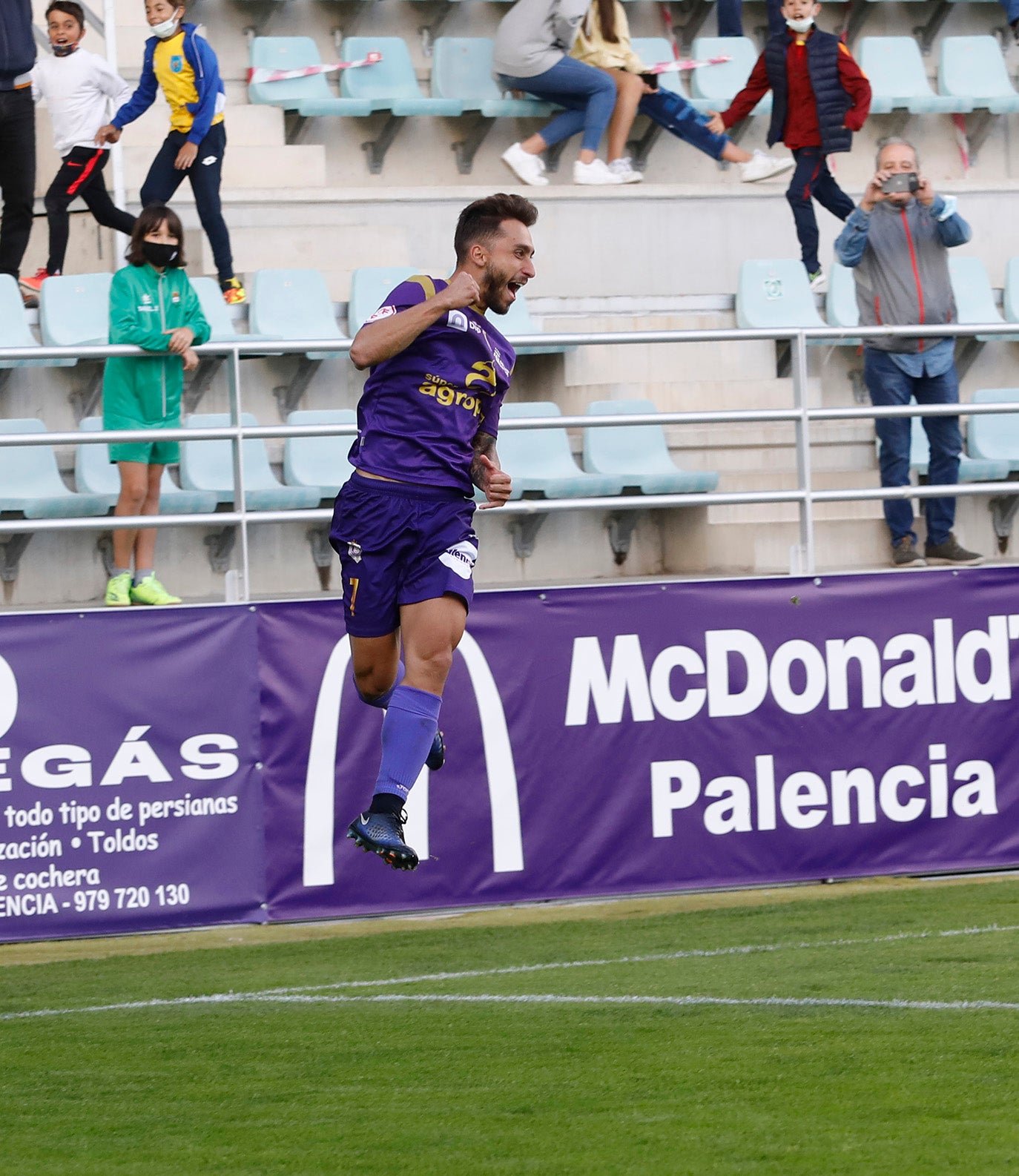 Palencia Cristo Atlético 3 - 0 C.D.A Navalcarnero