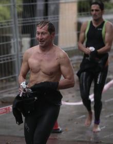 Imagen secundaria 2 - Kristian Quintans y Pilar Arias ganan el VI Triatlón de Media Distancia de Salamanca