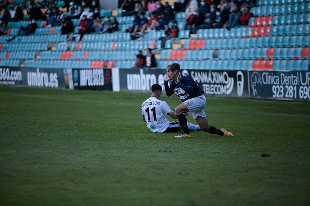 Un Salamanca UDS impotente pierde lo poco que tenía en su juego y cede en casa ante el Marino de Luanco (0-2)