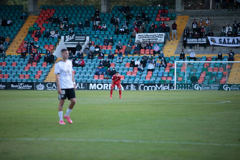 Un Salamanca UDS impotente pierde lo poco que tenía en su juego y cede en casa ante el Marino de Luanco (0-2)