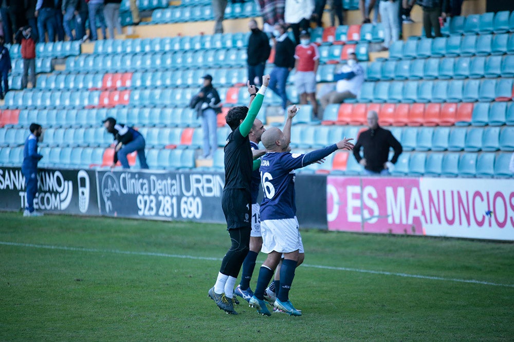 Un Salamanca UDS impotente pierde lo poco que tenía en su juego y cede en casa ante el Marino de Luanco (0-2)