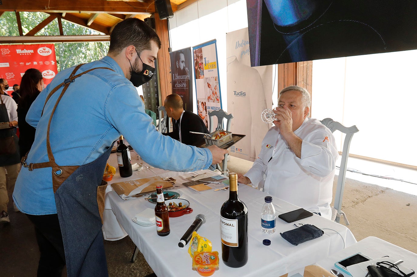 Final del II concurso internacional de patatas bravas en Palencia