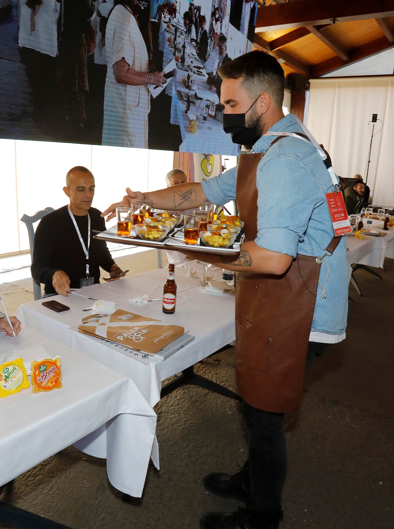 Final del II concurso internacional de patatas bravas en Palencia