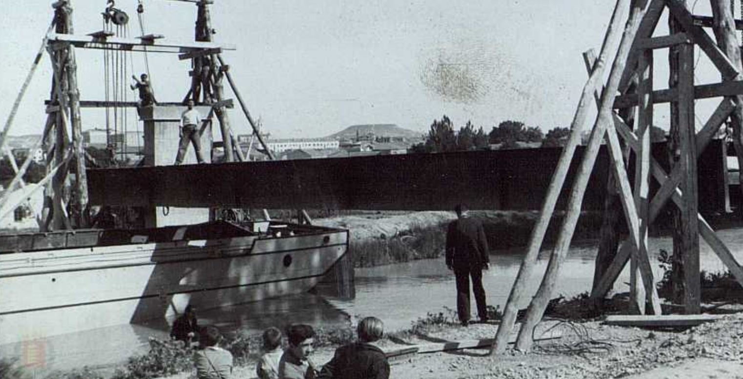 Fotos: El viaje de la pasarela para el Canal de Castilla