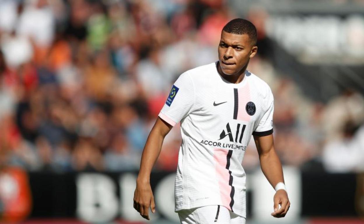 Kylian Mbappé, en un partido con el París Saint-Germain. 