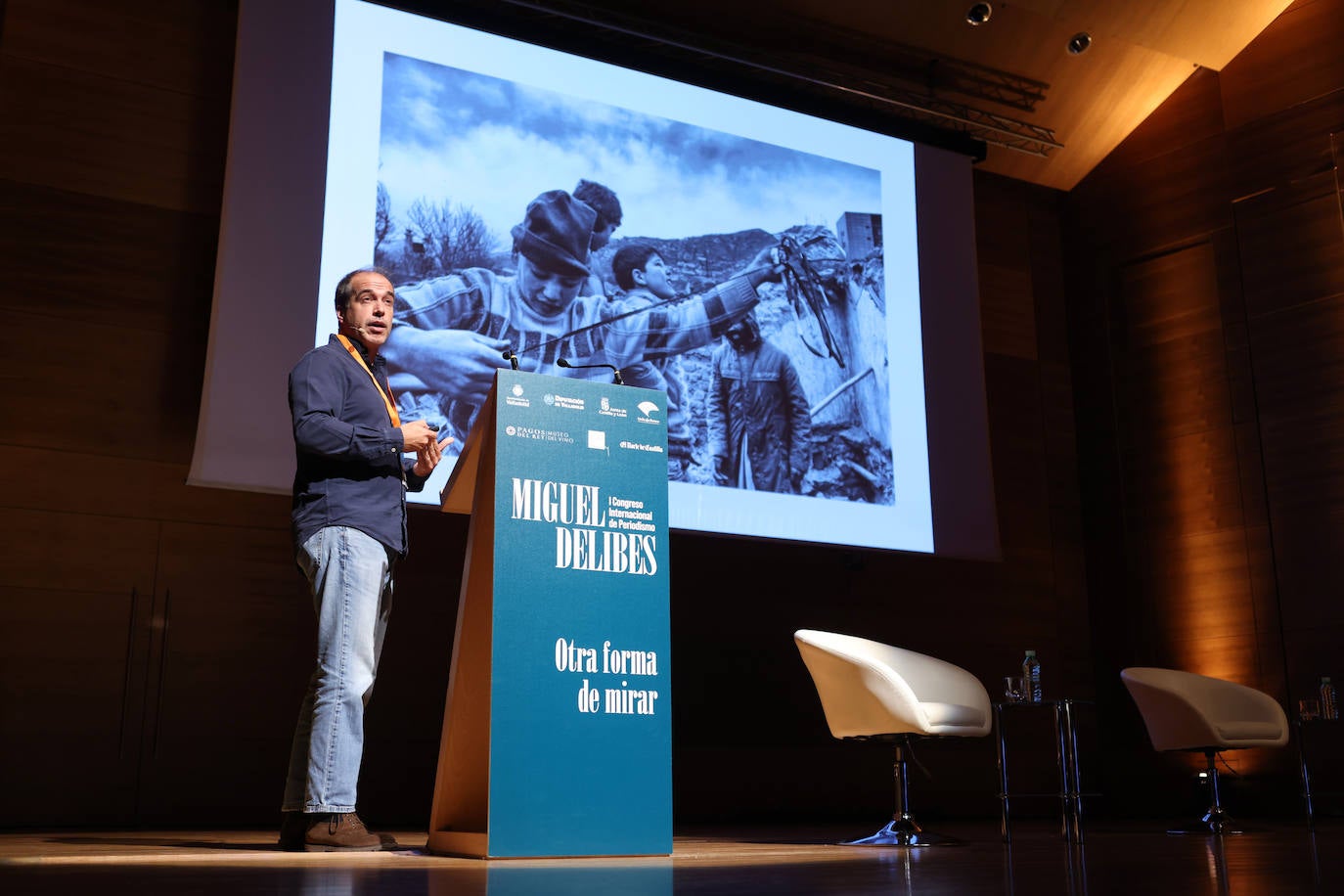 Reporterismo gráfico: la mirada periodística ante la crudeza de la verdad. Con Álvaro Ybarra, fotográfo.