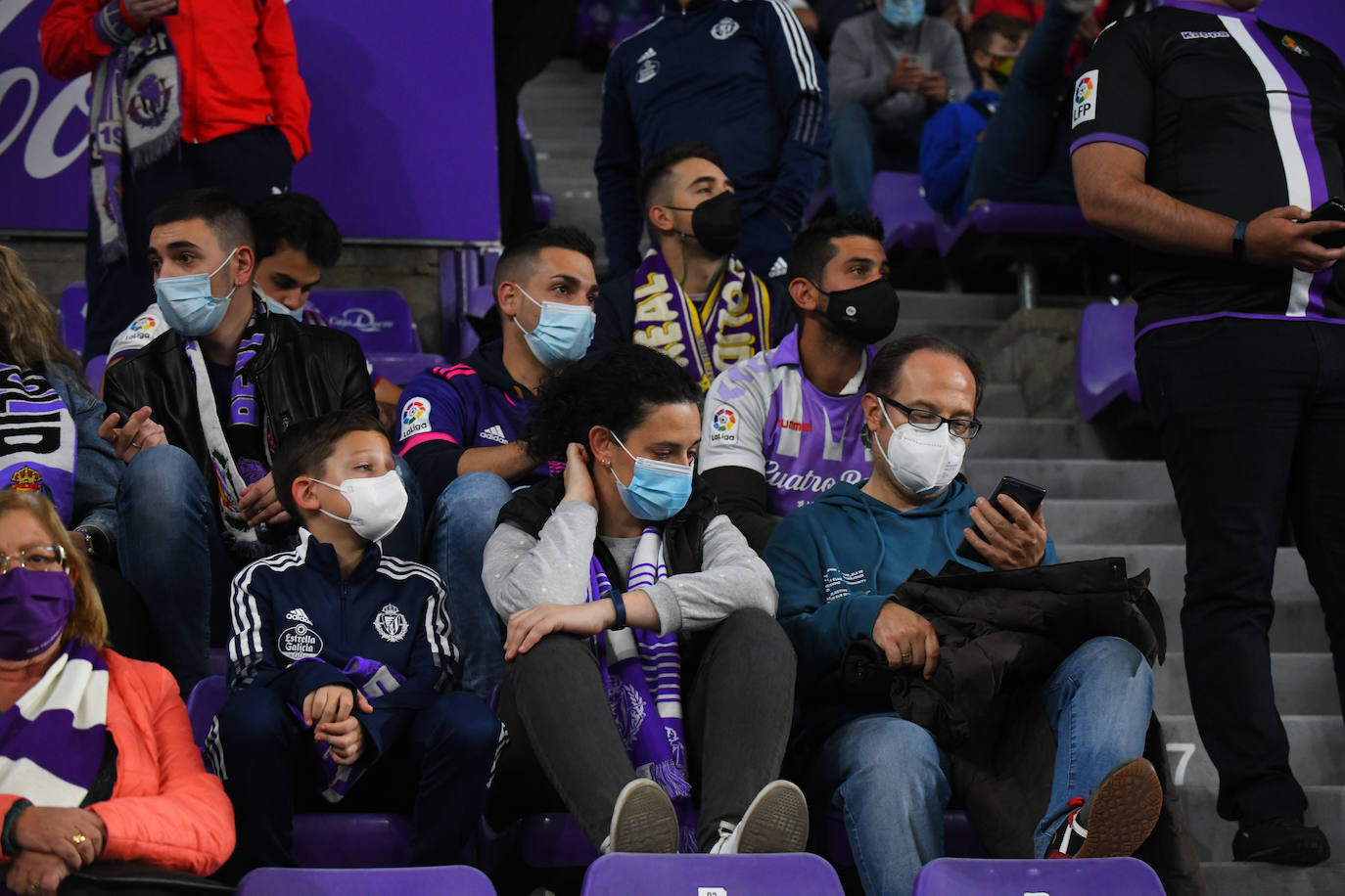 Aficionados vallisoletanos en el Zorrilla durante el encuentro contra el Málaga. 
