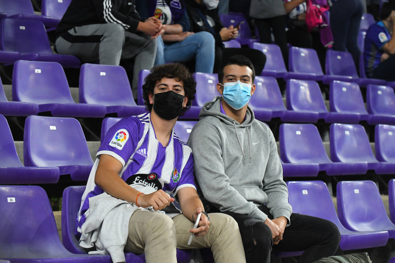 Aficionados vallisoletanos en el Zorrilla durante el encuentro contra el Málaga. 